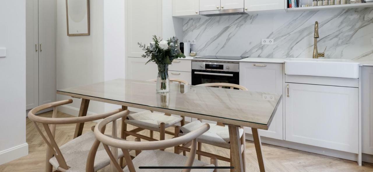 Amazing And New Apartment Five Minutes From Gran Via مدريد المظهر الخارجي الصورة